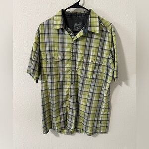 Kuhl men’s button down casual shirt in green, size large